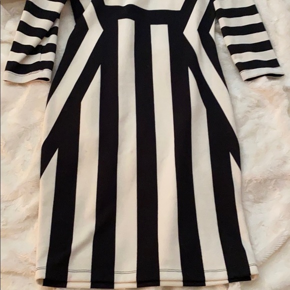 H&M Long Sleeve Dress - Picture 2 of 5